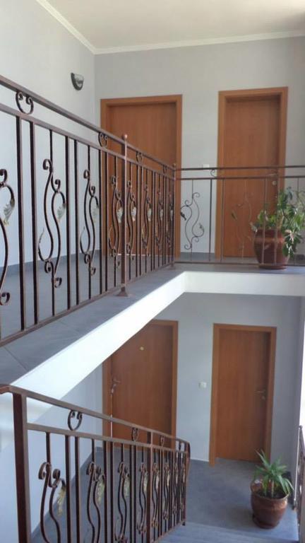 Happy Ring Guest Rooms Haskovo Extérieur photo